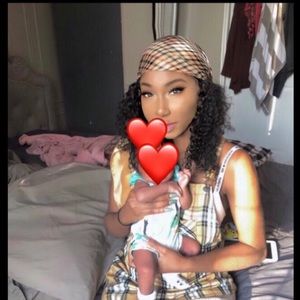 Meet your Posher, Jenneik